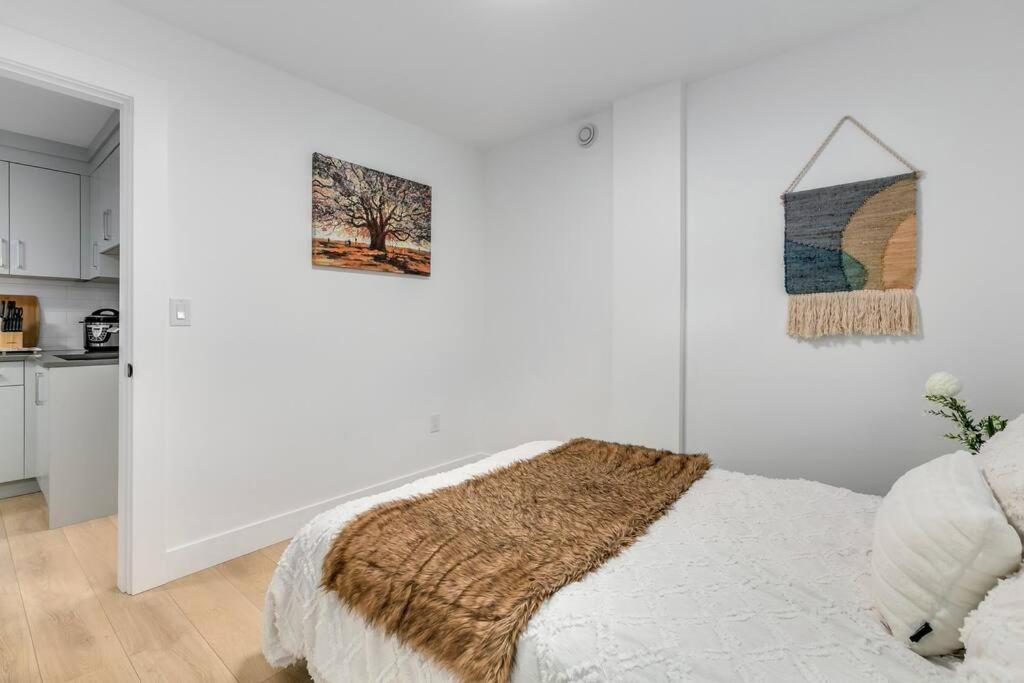 Guest Suite In South Surrey Kültér fotó